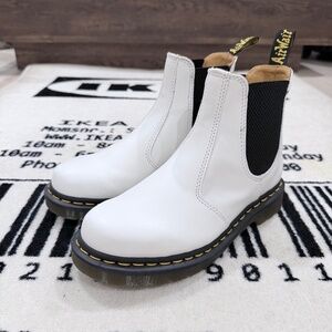 Dr. Martens 2976 White Leather Chelsea Boot Women 5 Yellow Stitch 26228100
